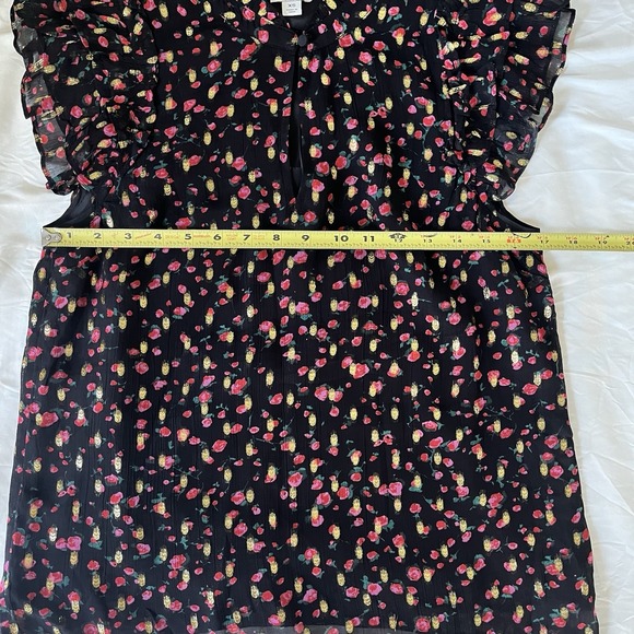 J Crew Women's XS Black Floral Sleeveless Ruffle Top Gold Accent‎ Blouse - Picture 5 of 5